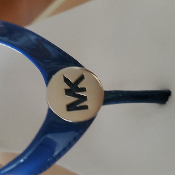 MICHAEL Michael Kors Cobalt Judy Wedge Thong Sandal Size 7.5 - Picture 4 of 12